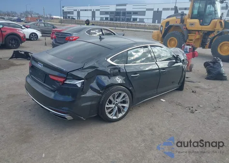 2022 Audi A5 Sportback Premium Plus 40 Tfsi Quattro S Tronic z USA, uszkodzony, nr VIN WAUCBCF52NA030028